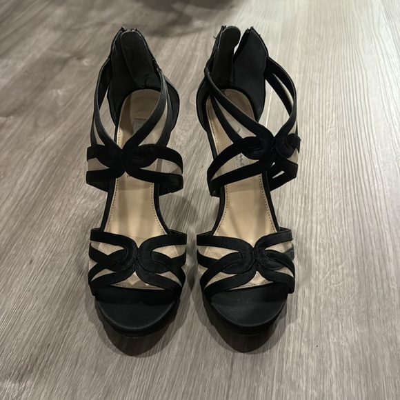 Nina Fayette Black Satin Heels - Picture 2 of 11